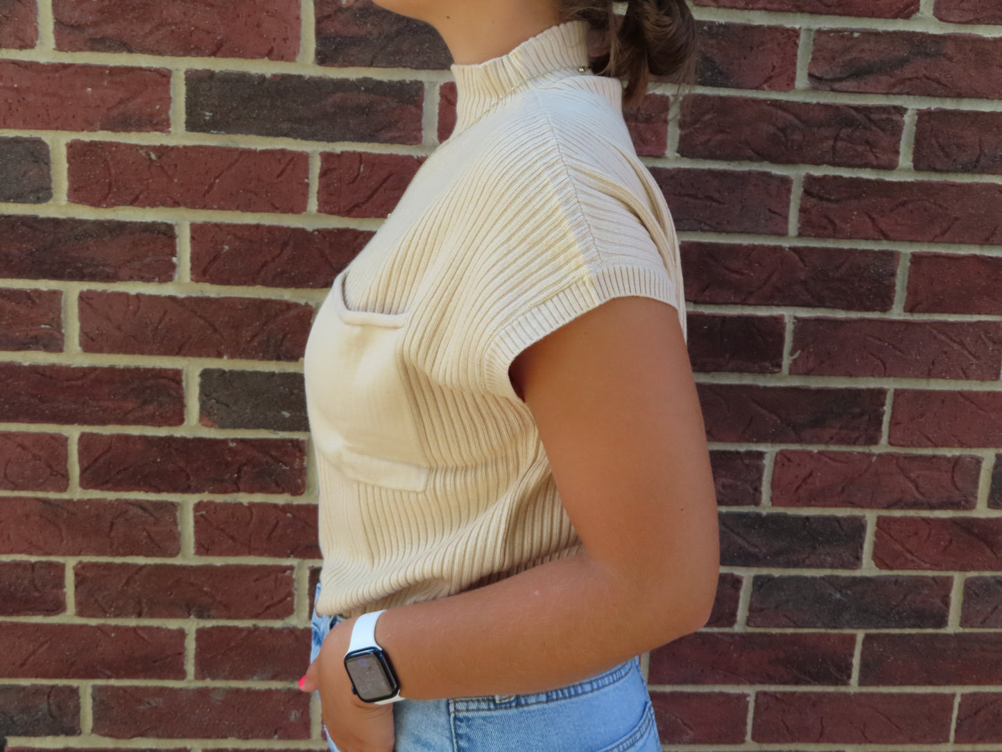 Ribbed short sleeve sweater