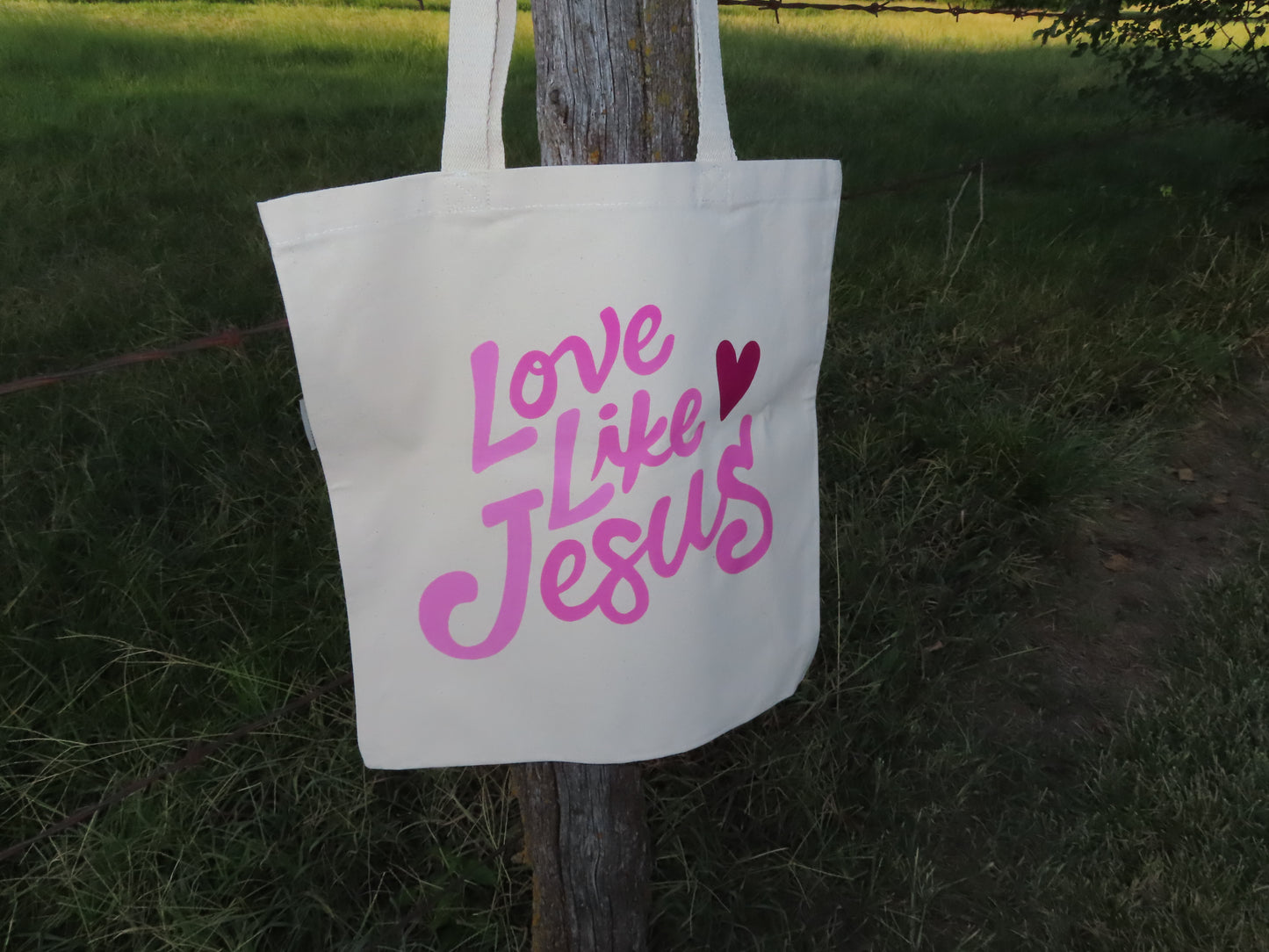 Love like Jesus tote bag