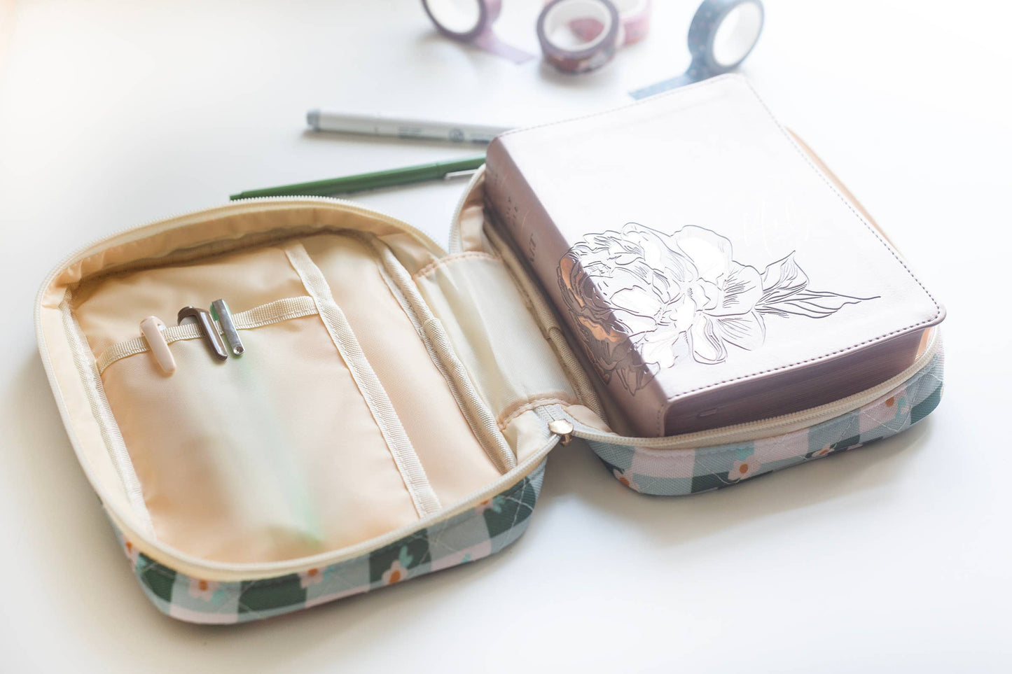 Country Picnic Bible Cover